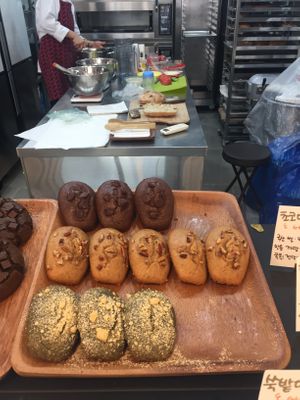 Madeleine - delish ! As good as the non vegan ones I had in Paris  at For Four Bread 포포브레드 in Seoul