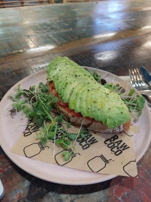 Delicious vegan Tostada de Aguacate y aove at Rawcoco in Gijon