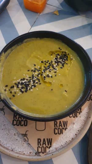 Sopa de calabacín #Veganuary at Rawcoco - General Pardinas in Madrid