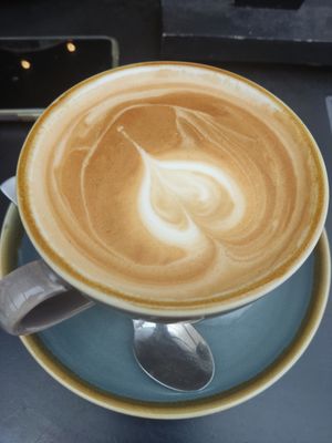 Café mediano con leche de soja. at Tomo Cafè in Dusseldorf