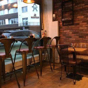 Inside at Tomo Cafè in Dusseldorf