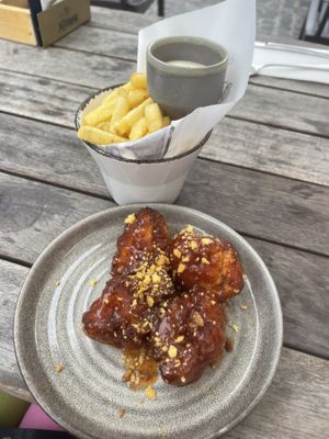 Cauliflower wings and fries  at Ellis Gourmet Burger in Amsterdam