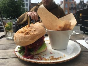 Beyond Burger with vegan cheese at Ellis Gourmet Burger in Amsterdam