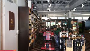 Interior (when closed) at LoLa in Bern