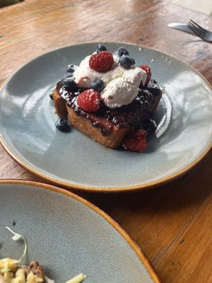 French toast  at Culinaria Vegetal - Roma in Mexico City