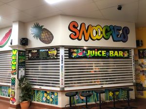 Side of shop at Snoogies Health Bar in Cairns