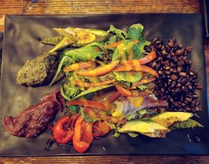 Salad with caramelized avocado and black lentils at Die Bar Cantona in Aachen