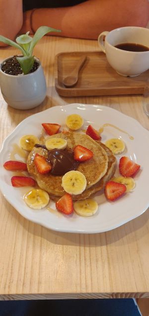Vegan  delicious pancakes at Mukka Coffee in Mallorca