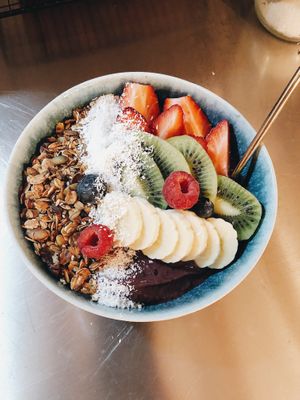 açai bowl at Mukka Coffee in Mallorca