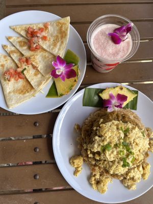 vegan loco moco, vegan quesadilla and smoothie   at Barefoot Beach Cafe in Honolulu