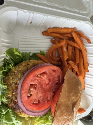 Burger  at Barefoot Beach Cafe in Honolulu
