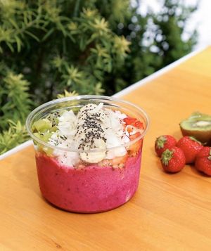 Pitaya bowl at Local Green in Athens
