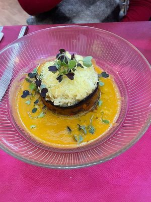 Mousaka de frijoles y bechamel de calabacín at Masero in Huelva