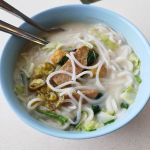 Bee hoon fish soup at Jian Kang Vegetarian 健康素食 in Central Singapore
