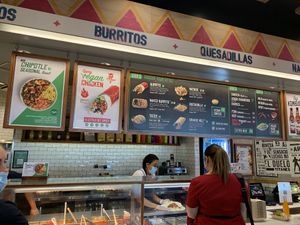 Shop front at SYD - Mad Mex - T1 in Mascot