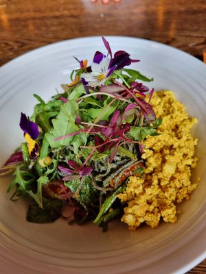 Pasta bowl with scrambled tofu at Koo-ee Cafe in Glasgow