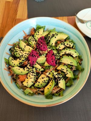 Superbowl Buddha Bowl at Gjelber in Tirana