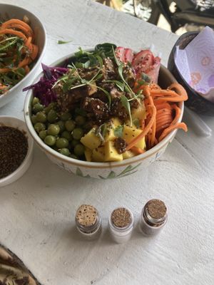 Poke bowl 🌱  at Coco Bowl in Salento