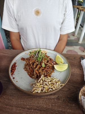 Pad thai at Coco Bowl in Salento