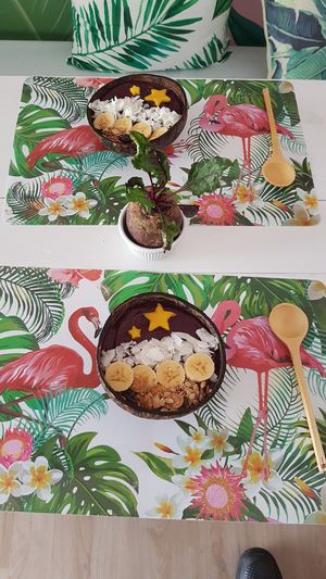 La presentación del pato es super bonita y muy colorida  at Coco Bowl in Salento