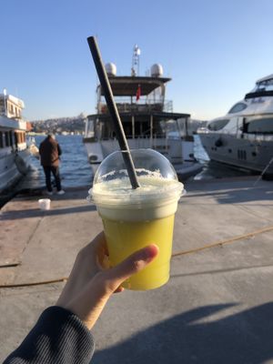 Yellow juice: looks great, tastes terrible at Gabfoods in Istanbul