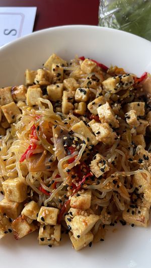 Vegan japchae with added homemade tofu at Gabfoods in Istanbul