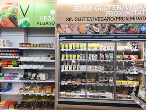 interior at NANA Biosupermercats in Barcelona