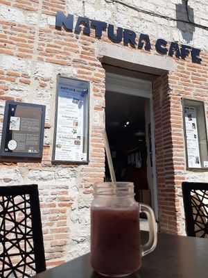 Smoothie Banane & fraise at Natura Café in Albi