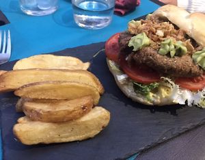 Burger la vegana at Lo Portal de Tamarit in Tortosa