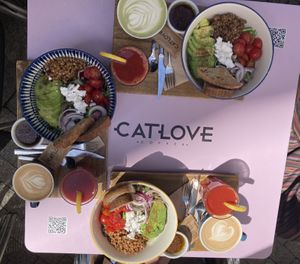 Vegan menu for 12,90 Euro. The beet root juice with apple was great!  at Catlove Coffee in Gijon