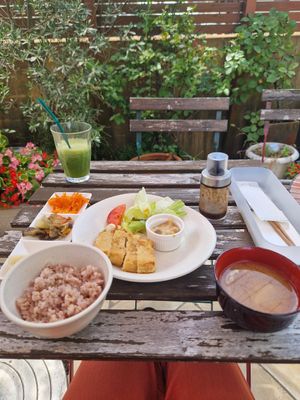  at Easy Life Cafe in Narita