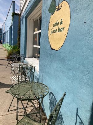 Exterior seating at Simple Cafe in Asheville