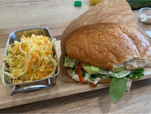 Pilzburger mit Krautsalat   at Vegan Burger in Dornbirn