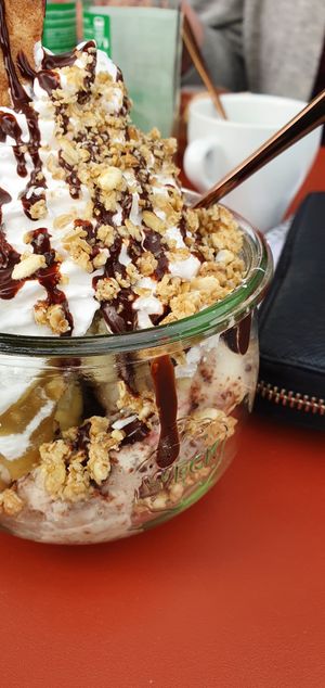 Müslibecher at Eisdiele Frohnatur in Kassel