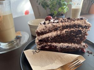 Schwarzwälderkirschtorte 🤤🤤🤤in Vegan 🌱 ❤️ (war ein Special )  at Eisdiele Frohnatur in Kassel