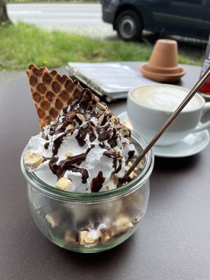 Nussbecher  at Eisdiele Frohnatur in Kassel