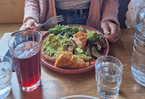 Summer pancakes (salés, avec du tofu fumé, de l'avocat, de la tapenade, des légumes) at Madame Julia in Strasbourg