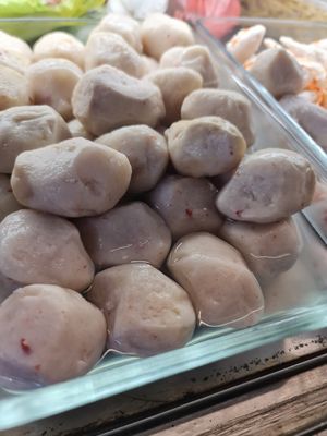 Mock fish ball ~ 1/8/22 at Zi Zai Vegetarian 自在齋 - Circuit Rd in Central Singapore