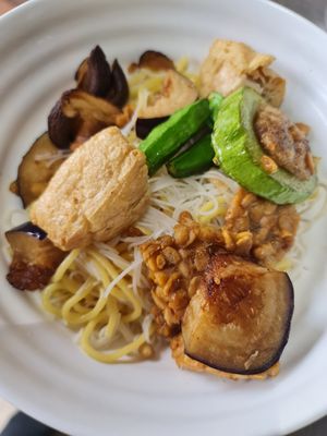 With mee hoon noodle ~ 1/8/22 at Zi Zai Vegetarian 自在齋 - Circuit Rd in Central Singapore