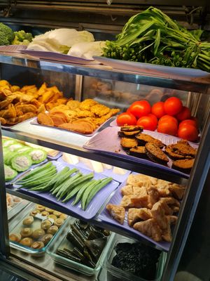 Fresh Ingredients ~ 1/8/22 at Zi Zai Vegetarian 自在齋 - Circuit Rd in Central Singapore