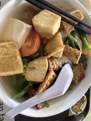 Yong Tau Foo with Tofu, Tempeh, enoki mushrooms, broccoli, tomato and mixed leafy greens.    at Zi Zai Vegetarian 自在齋 - Circuit Rd in Central Singapore
