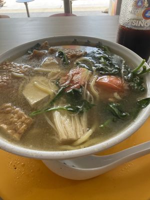Yong Tau Foo … one of the best selections of healthy ingredients:  tempeh, tofu, Kang Kong and tomato with a delicious rich vegan broth.  😋😘  at Zi Zai Vegetarian 自在齋 - Circuit Rd in Central Singapore