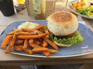 Vegan burger with sweet potato fries and vegan mayo at Blauths in Cuxhaven