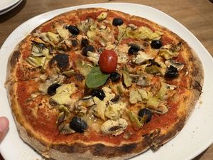   at A Mano Pizza 都蘭義大利披薩 in Donghe