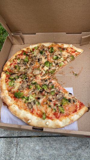 Vegan mushroom and broccoli pizza  at Pizza Jerks in Lake George
