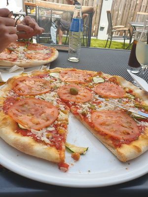 Vegan pizza at Gostilna Rekar in Kranj