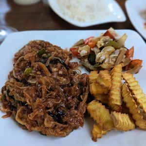 Vegan ropa vieja at Jardin del Arte Sano in Vinales