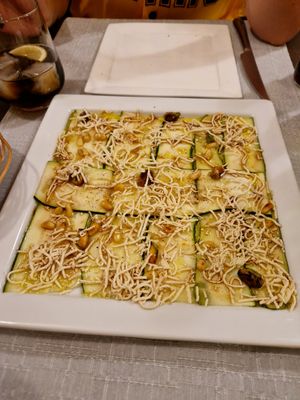Zucchini carpaccio at Dalmatino in Hvar