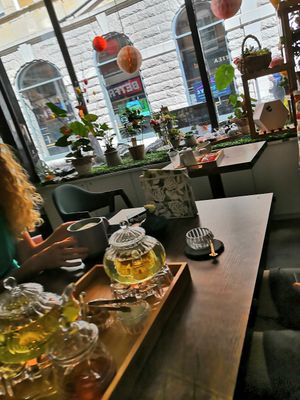 The room at 7 Flowers & Tea in Reading