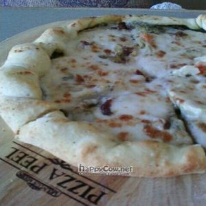 vegan pesto pizza at Stephanie's Bakery in San Diego